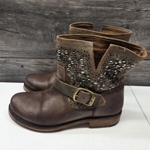 FRYE Veronica Deco Bootie Womens Brown Leather Short Boots Womens Size 7B Studed